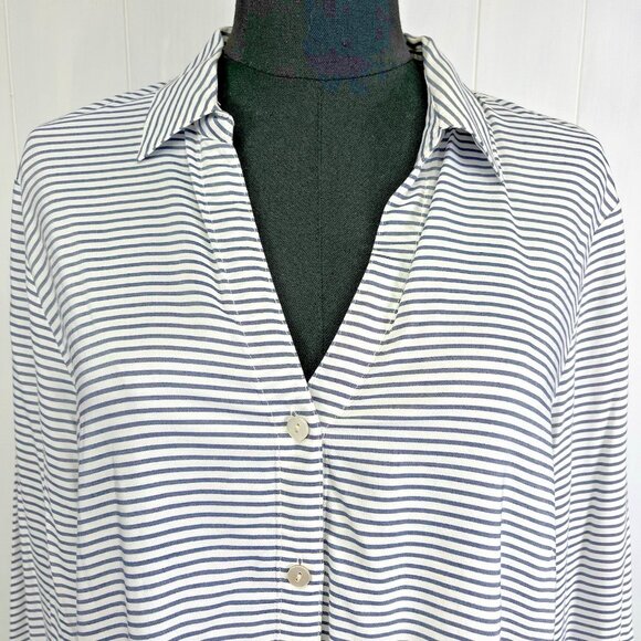J Jill Tunic Size M Top Nautical Striped Contrasting bottom, Lightweight Coastal - Picture 2 of 10